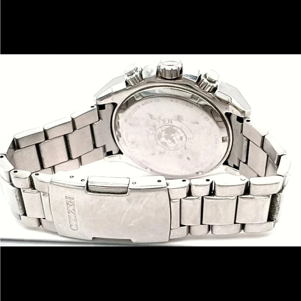 Citizen World Chronograph A-T Mens Chronograph Multi-Function Atomic Time Silver